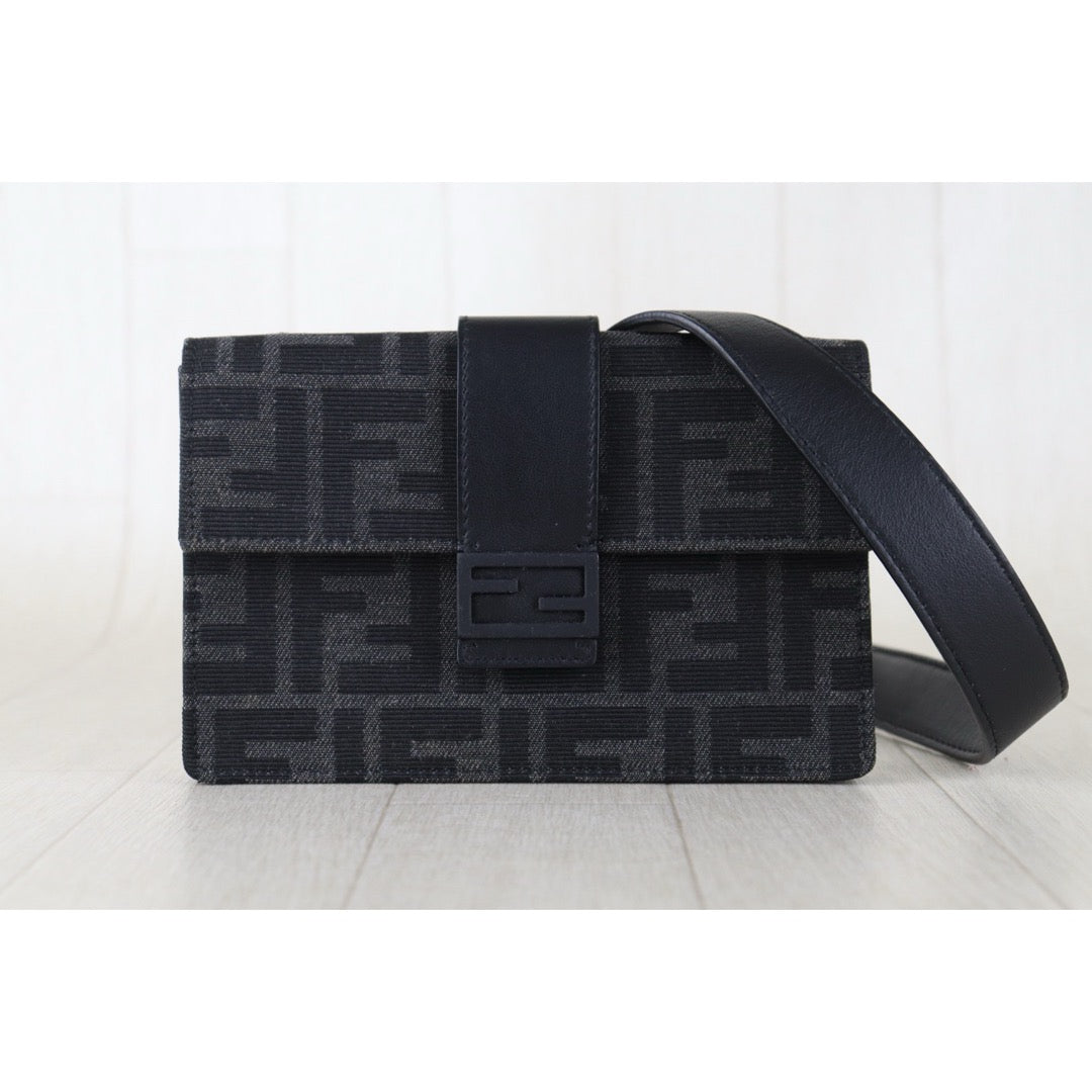 Include Entrupy Certificate of Authenticity｜Very Good ( Rank A)｜ FENDI Marsupio Baguette Bumbag Shoulder Bag  Black｜S26090709