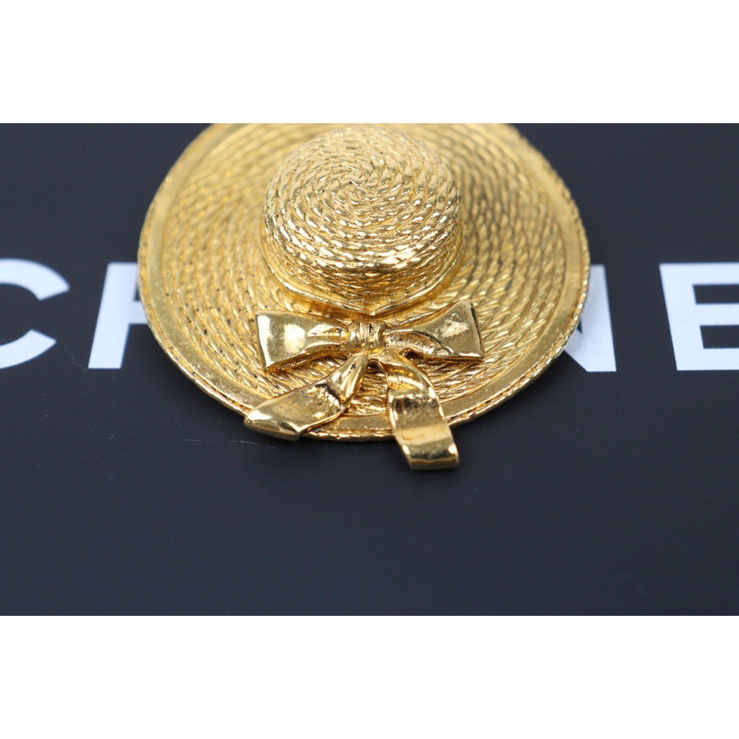 Very Good ( Rank A)｜ CHANEL Straw Hat Gold Brooch ｜Q24050946