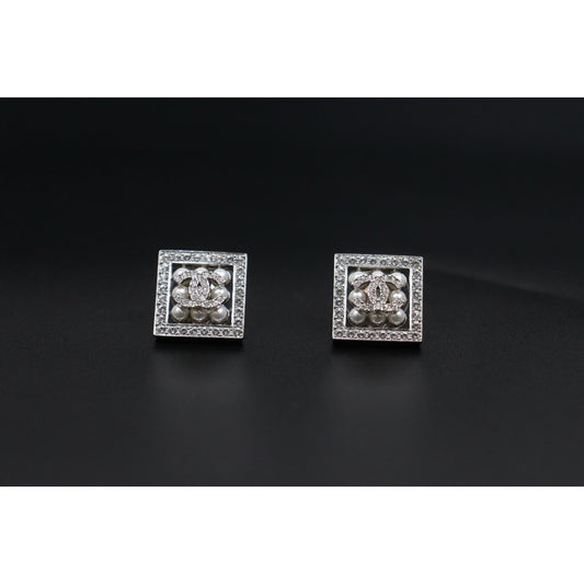 Excellent（Rank SA）｜ CHANEL C24S Coco Mark Pearl Rhinestone Square Earrings Made In 2024Year｜S26031025