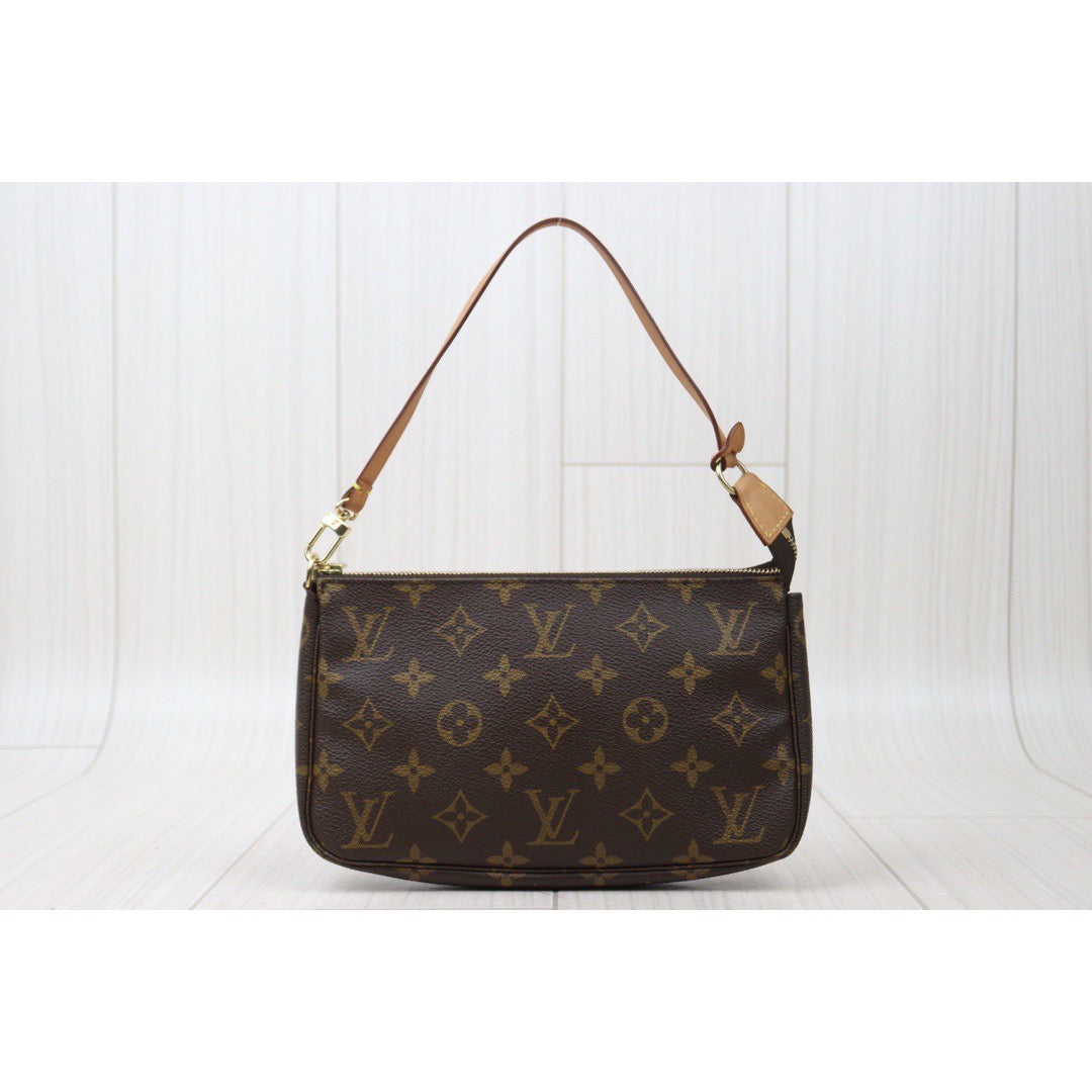 First installment 1/2｜Rank A ｜ LV Monogram Pochette Accessoires Vintage Model｜24052102