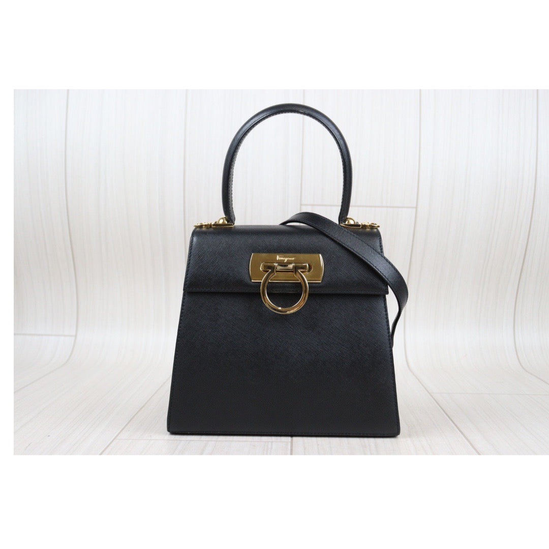 Rank A  ｜Ferragamo Gancini 2WAY Handbag  Shoulder Bag｜23122121