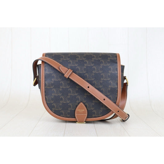 Very Good ( Rank A) ｜ CELINE Macadam Triomphe Cross Body Shoulder Bag Current Model｜S25110313