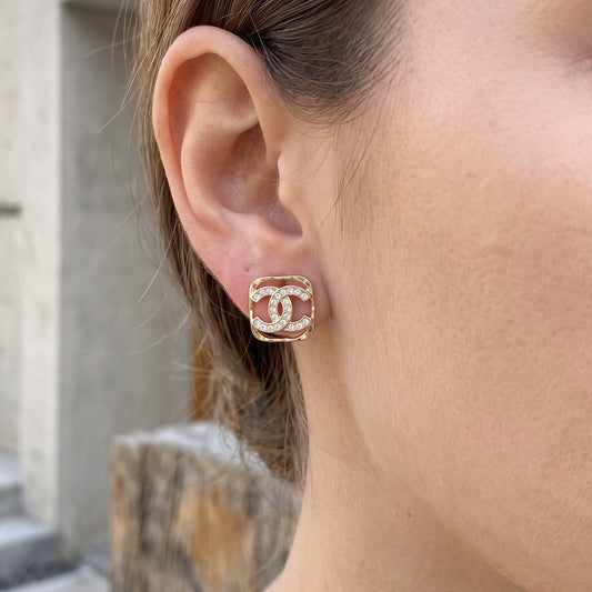 Include Authentic Detective Certificate of Authenticity｜Very Good ( Rank A) ｜CHANEL B26V COCO Mark  Square Openwork Rhinestone Earrings Made In 2026Year｜S26081804