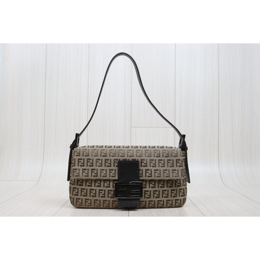 Very Good ( Rank A)｜ FENDI Zucca Mamma Baguette  Shoulder Bag  Light Taupe PM｜S26030905