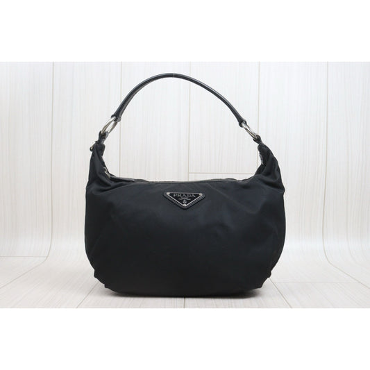 Include Entrupy Certificate of Authenticity｜Good ( Rank AB) ｜Prada  Nylon Black Large Hobo   ｜26070311