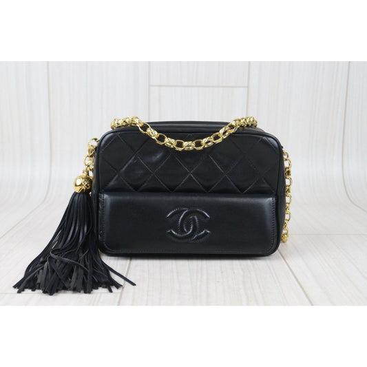 Very Good ( Rank A)｜ CHANEL Matrasse Chain Camera Bag 18 Shoulder Bag Black  Made in 1994-1996Year ｜P24083006