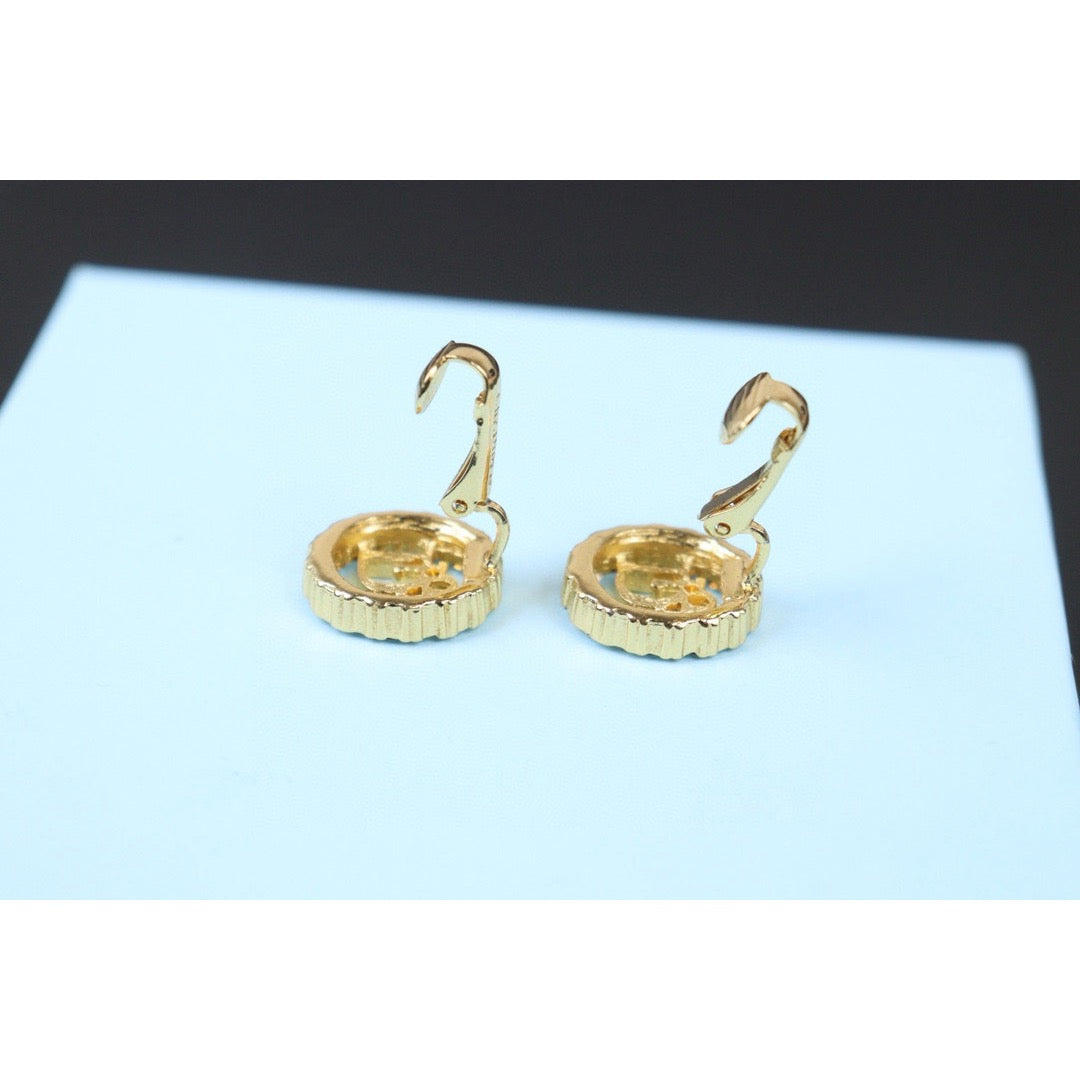 Very Good ( Rank A)｜ Dior CD Earring Gold Plated｜24072508