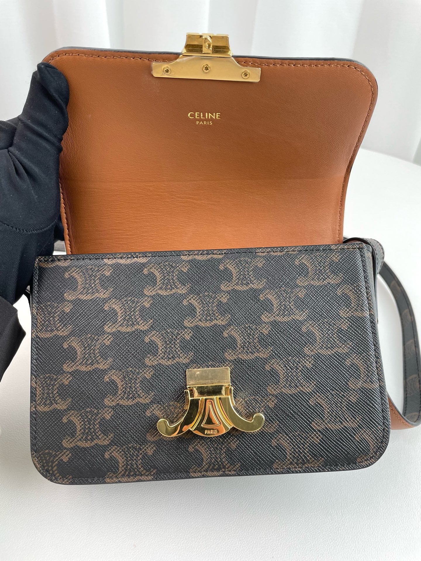 Second installment 2/3｜ Very Good ( Rank A) ｜CELINE Macadam Triomphe Shoulder Bag Golden Hardware