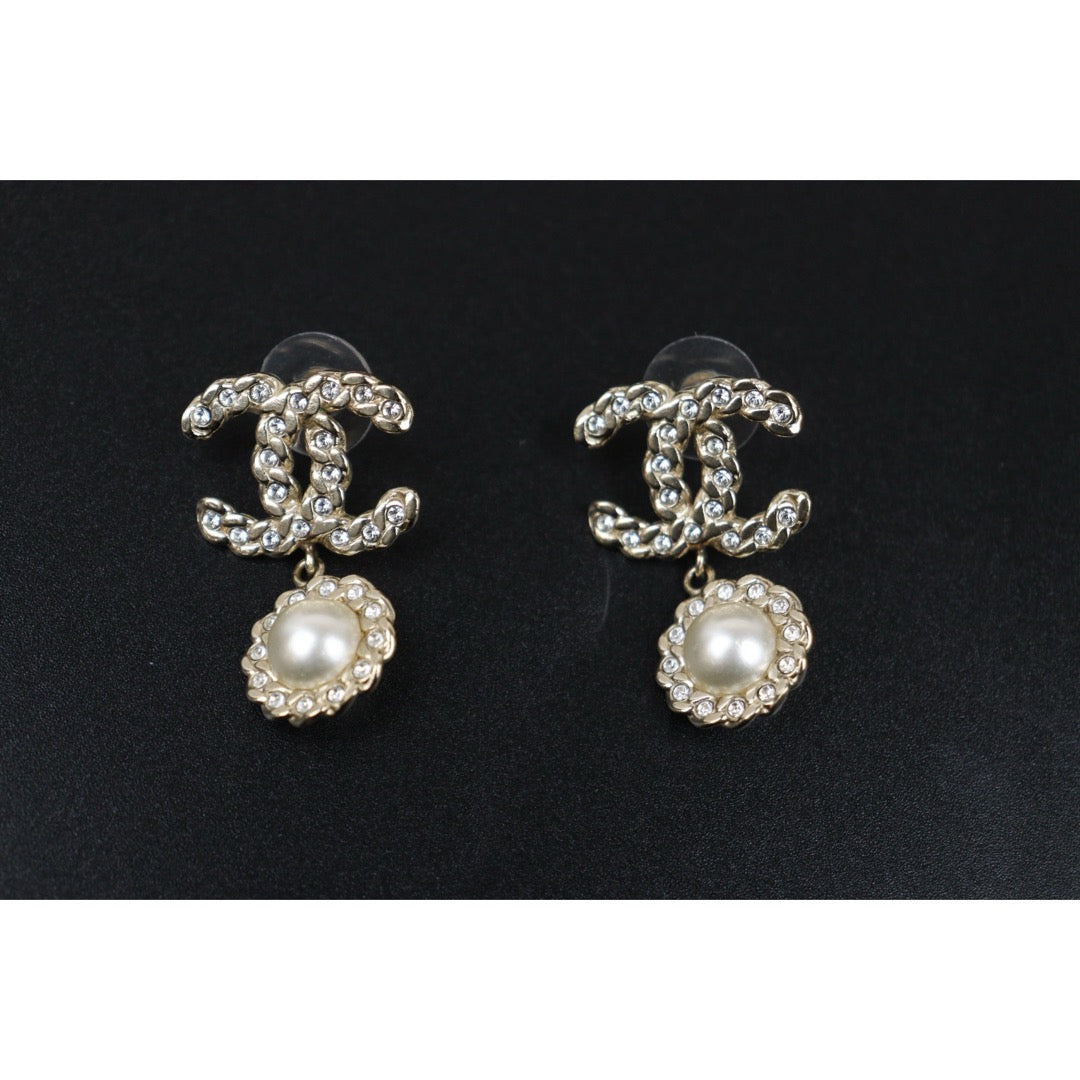 Very Good ( Rank A) ｜CHANEL COCO Mark Pearl Rhinestone Earrings ｜S25021026