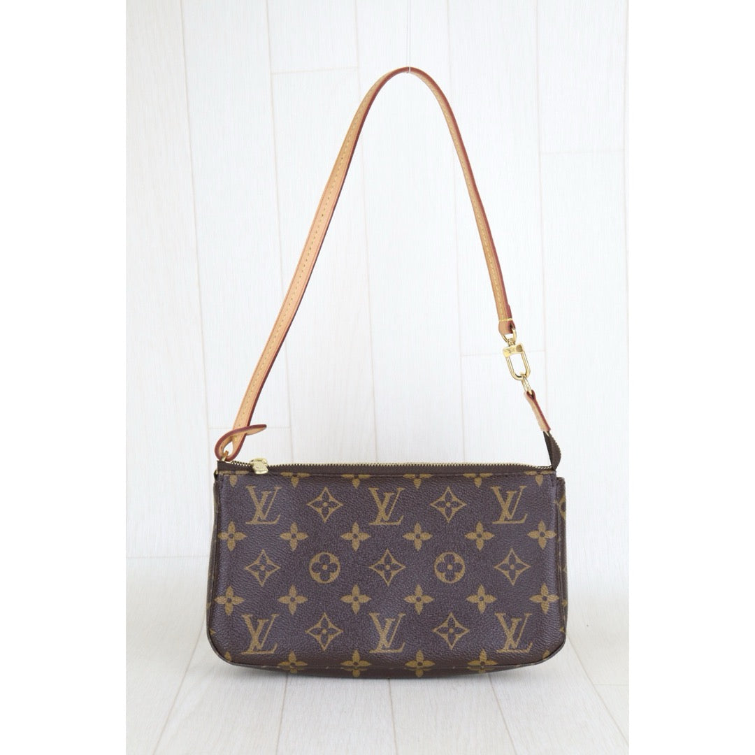 Very Good ( Rank A)｜LV Monogram Pochette Accessoires Current Model｜H25052615