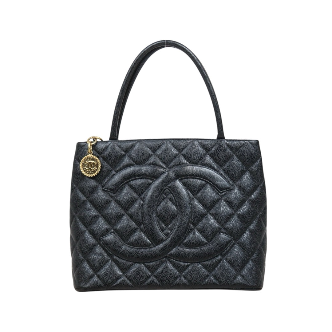 Very Good ( Rank A) ｜ CHANEL Caviar Skin Calf Leather Tote Bag Black Made In 2002～2003 Year｜25090402