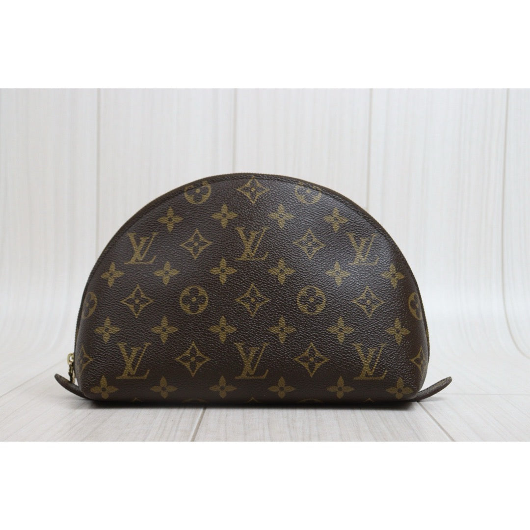 Include Entrupy Certificate of Authenticity｜Very Good ( Rank A)｜ Louis Vuitton Monogram Cosmetics Pouch｜26082003