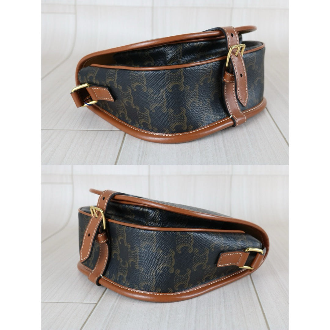 Very Good ( Rank A) ｜ CELINE Macadam Triomphe Cross Body Shoulder Bag Current Model｜S25102803