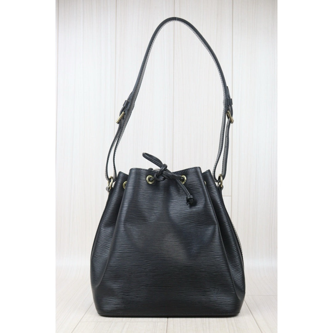 Good ( Rank AB)｜ LV Epi Noe Shoulder Bag Black｜V24101010