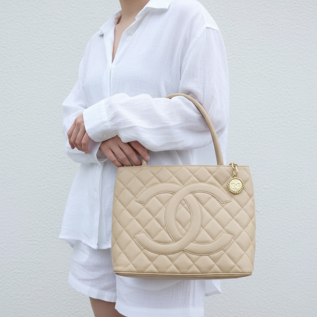 Include Entrupy Certificate of Authenticity｜Good ( Rank AB)｜ CHANEL Caviar Skin Calf Leather Tote Bag Beige Made In 2000～2002Year｜26062608