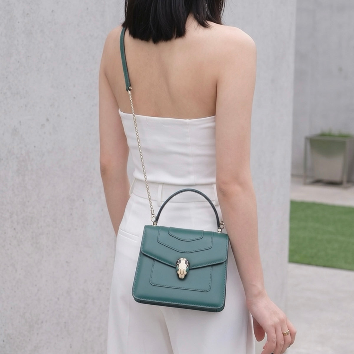 Include Entrupy Certificate of Authenticity｜Good ( Rank AB) ｜Bvlgari Calf Leather Serpenti Forever Top in Emerald Green Hand Bag With Shoulder Strap ｜S26090719