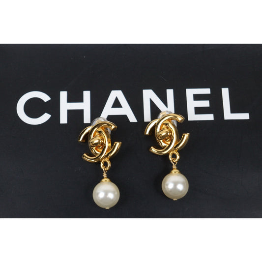 Excellent（Rank SA）｜CHANEL Vintage 18K Gold Plating Pearl Earrings  Made In 1996Year ｜24122629