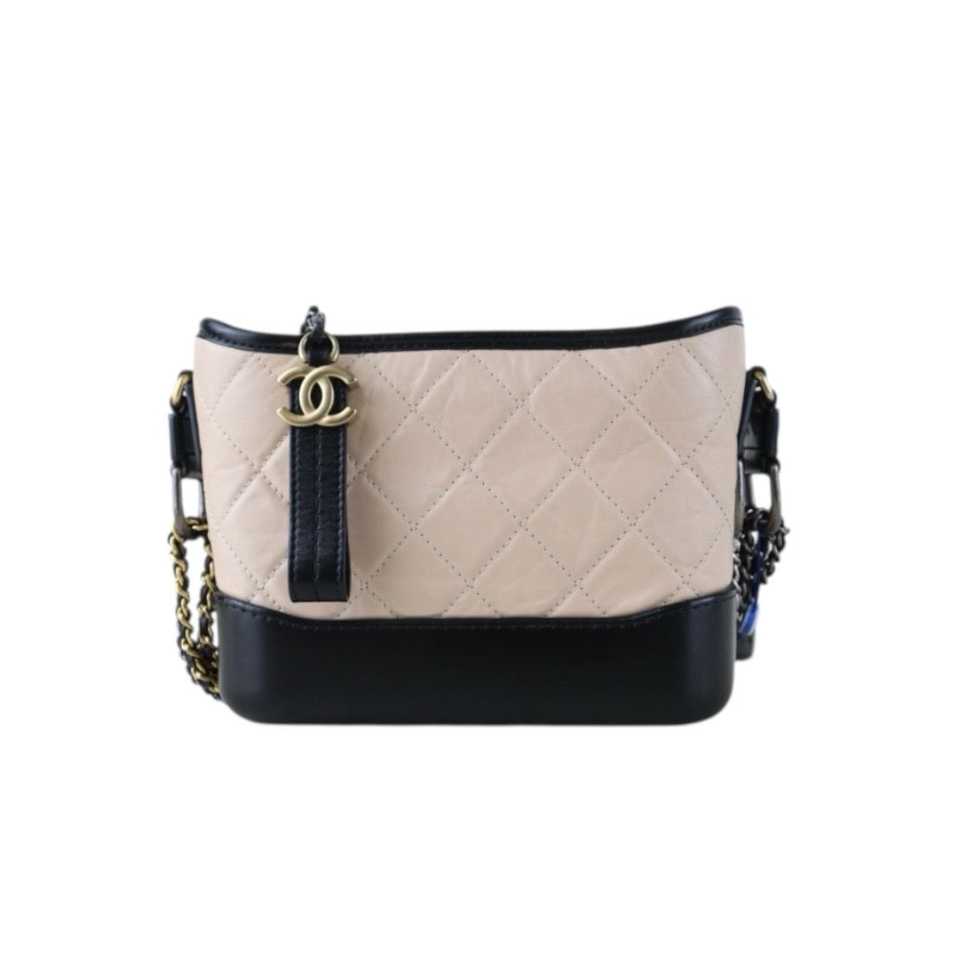 Include Entrupy Certificate of Authenticity｜Good ( Rank AB) ｜CHANEL Gabrielle Aged Calfskin Small Hobo Bag Shoulder Bag Made in 2018-2019 Year｜S26080108