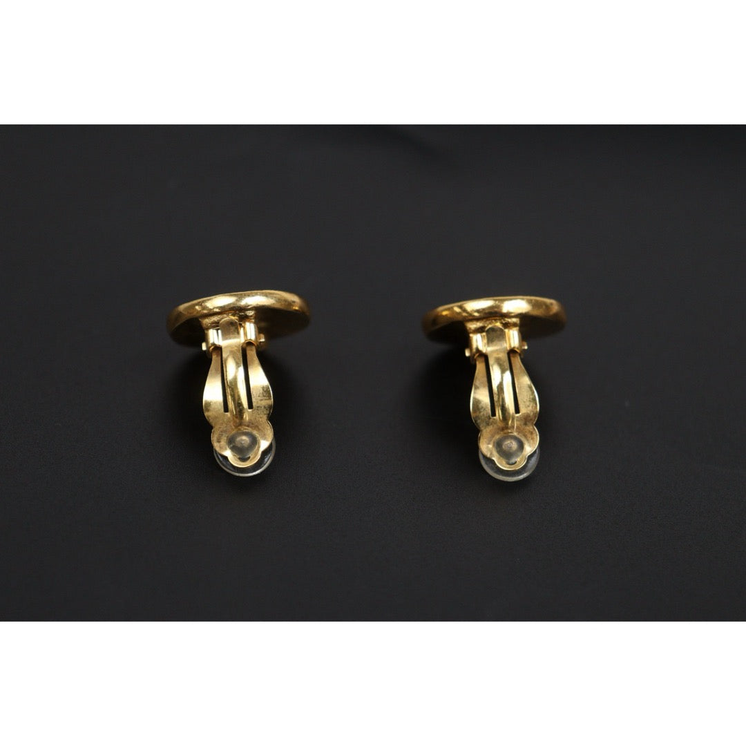Include Authentic Detective Certificate of Authenticity｜Very Good ( Rank A) ｜CHANEL 03P Coco Mark Golden Earrings Made In 2003 Year ｜26052102