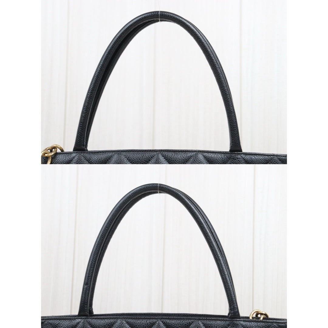 Very Good ( Rank A) ｜ CHANEL Caviar Skin Calf Leather Tote Bag Black Made In 2002～2003 Year｜25090402