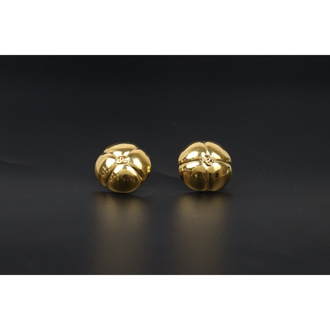 Very Good ( Rank A) ｜CHANEL Camellia Gold 24 Plated Earrings ｜S24112507