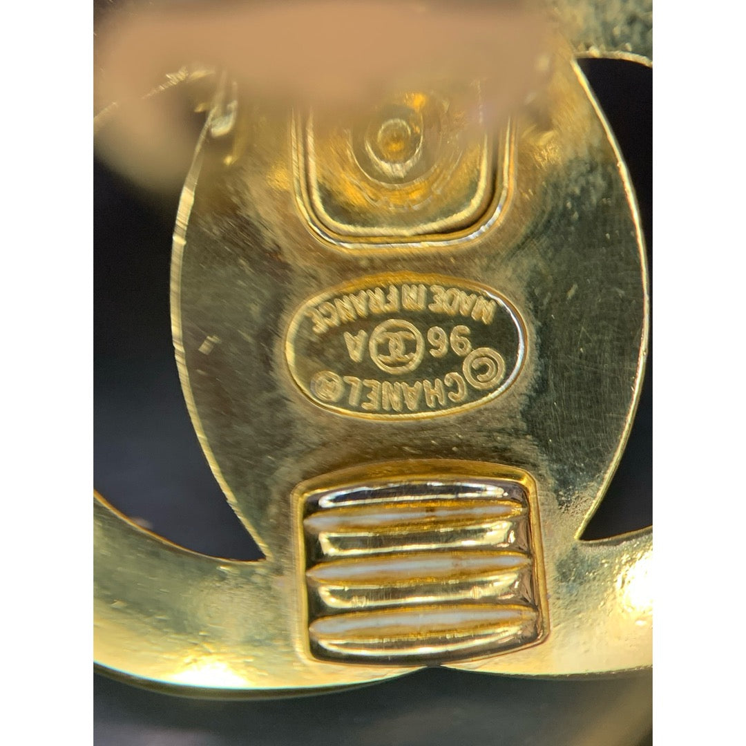 Very Good ( Rank A) ｜CHANEL Vintage 18K Gold Plating Earrings Made In 1996 Year GM｜S25110437