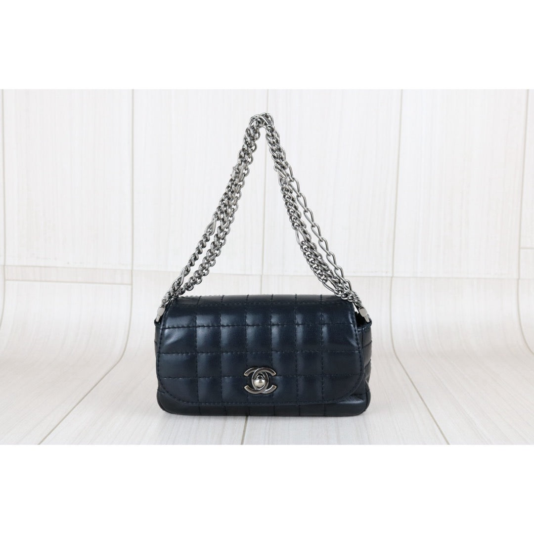 Include Entrupy Certificate of Authenticity｜Good ( Rank AB)｜CHANEL Lamb Skin Mini Chocolate Bar Black Chain Shoulder Bag  Made In 2003～2004Year｜Y26051525