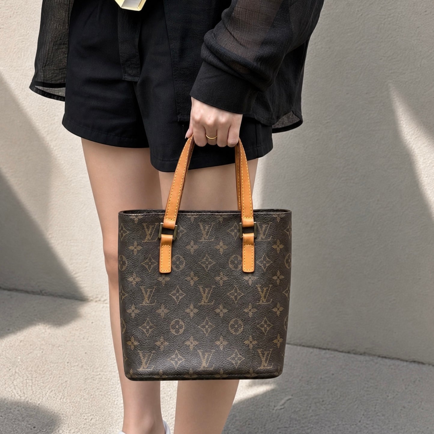 Include Entrupy Certificate of Authenticity｜Good ( Rank AB)｜ Louis Vuitton Monogram Vivian PM Hand Bag ｜26072202