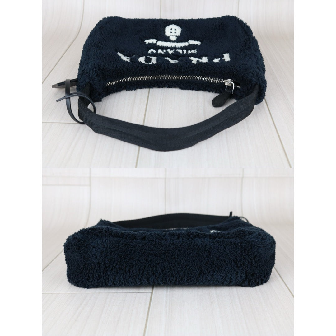 Very Good ( Rank A) ｜ PRADA Re-Edition 2000 Plush HOBO HandBag Black｜S25101607