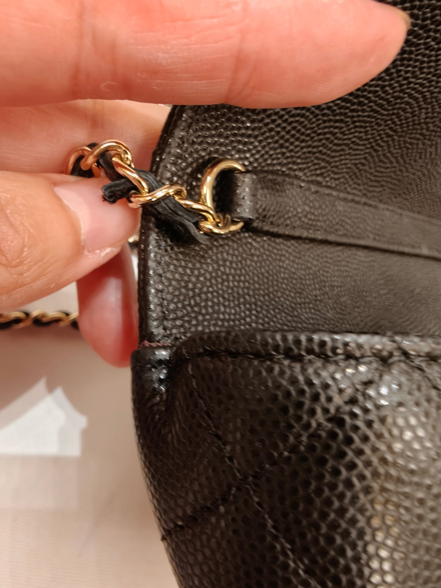 Include Entrupy Certificate of Authenticity｜Very Good ( Rank A)｜ CHANEL Caviar Skin  Calf Leather Black Shouldrr Bag