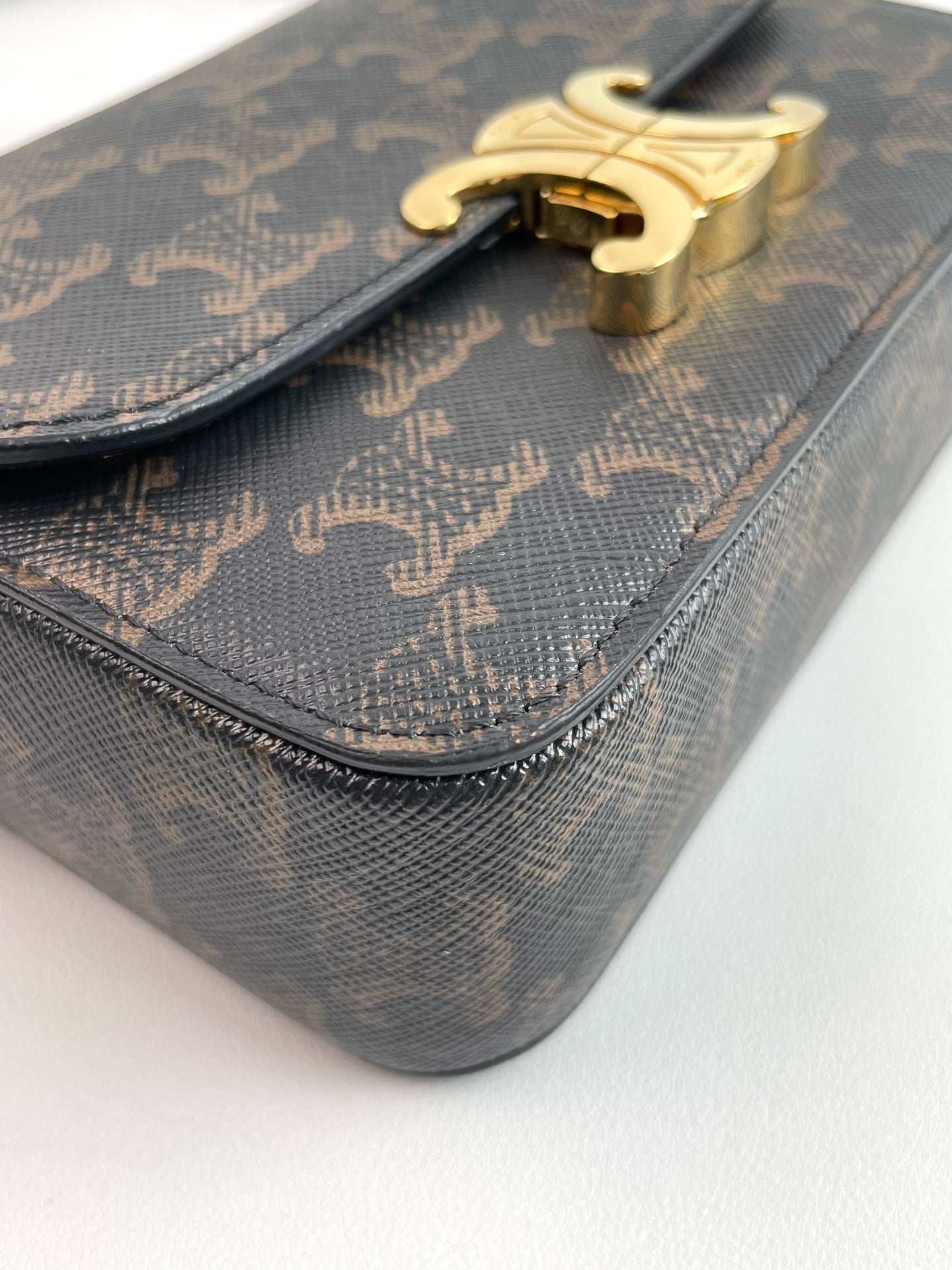 Second installment 2/3｜ Very Good ( Rank A) ｜CELINE Macadam Triomphe Shoulder Bag Golden Hardware