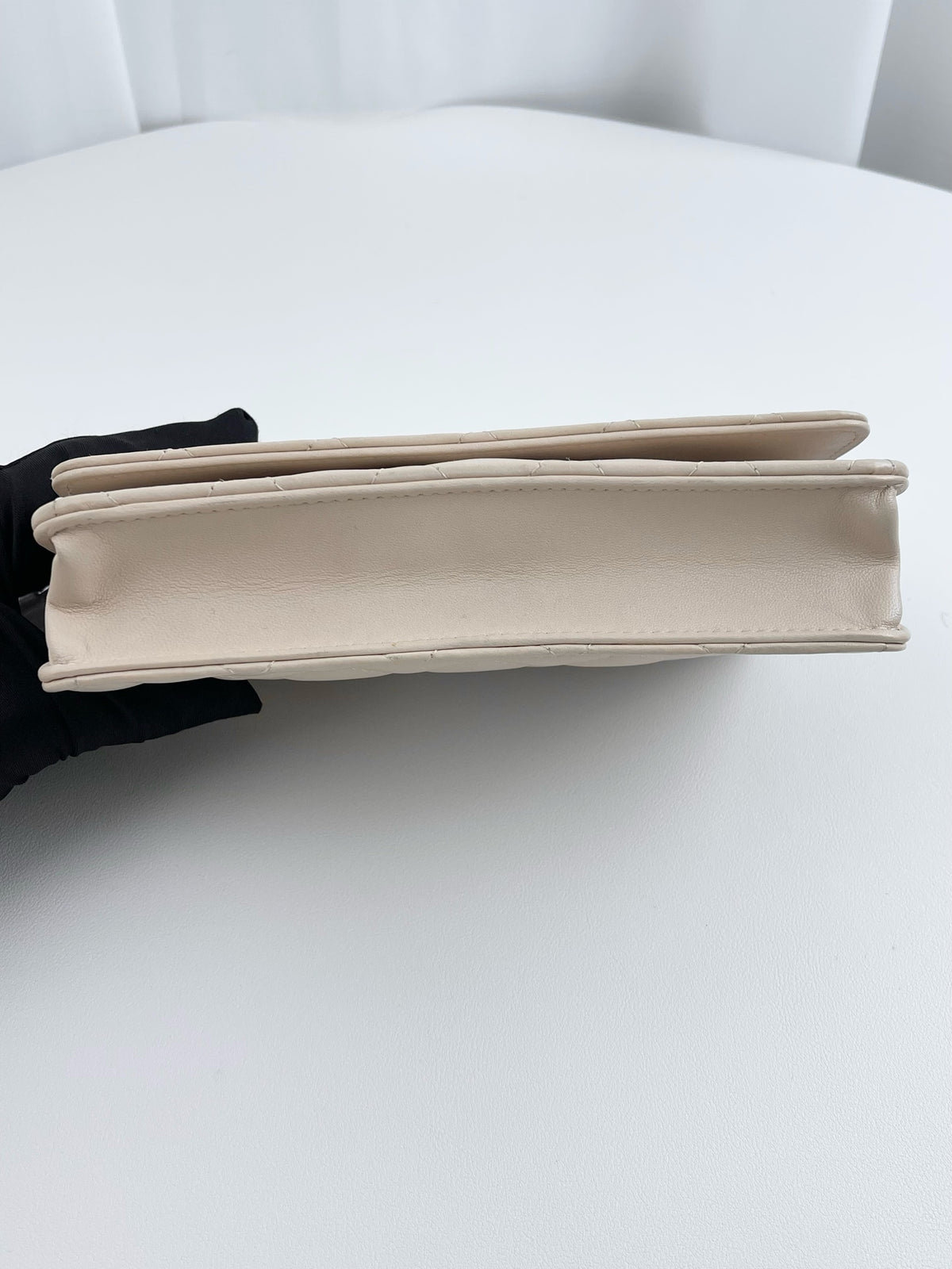 Include Entrupy Certificate of Authenticity｜Very Good ( Rank A) ｜CHANEL Lambskin Beige WOC Chain Bag
