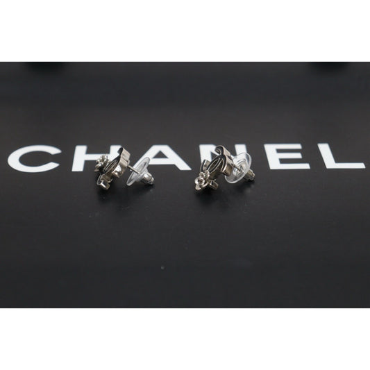 Very Good ( Rank A) | CHANEL 07P Coco Mark Black Enamel Camellia Earrings Made In 2007Year |26022401