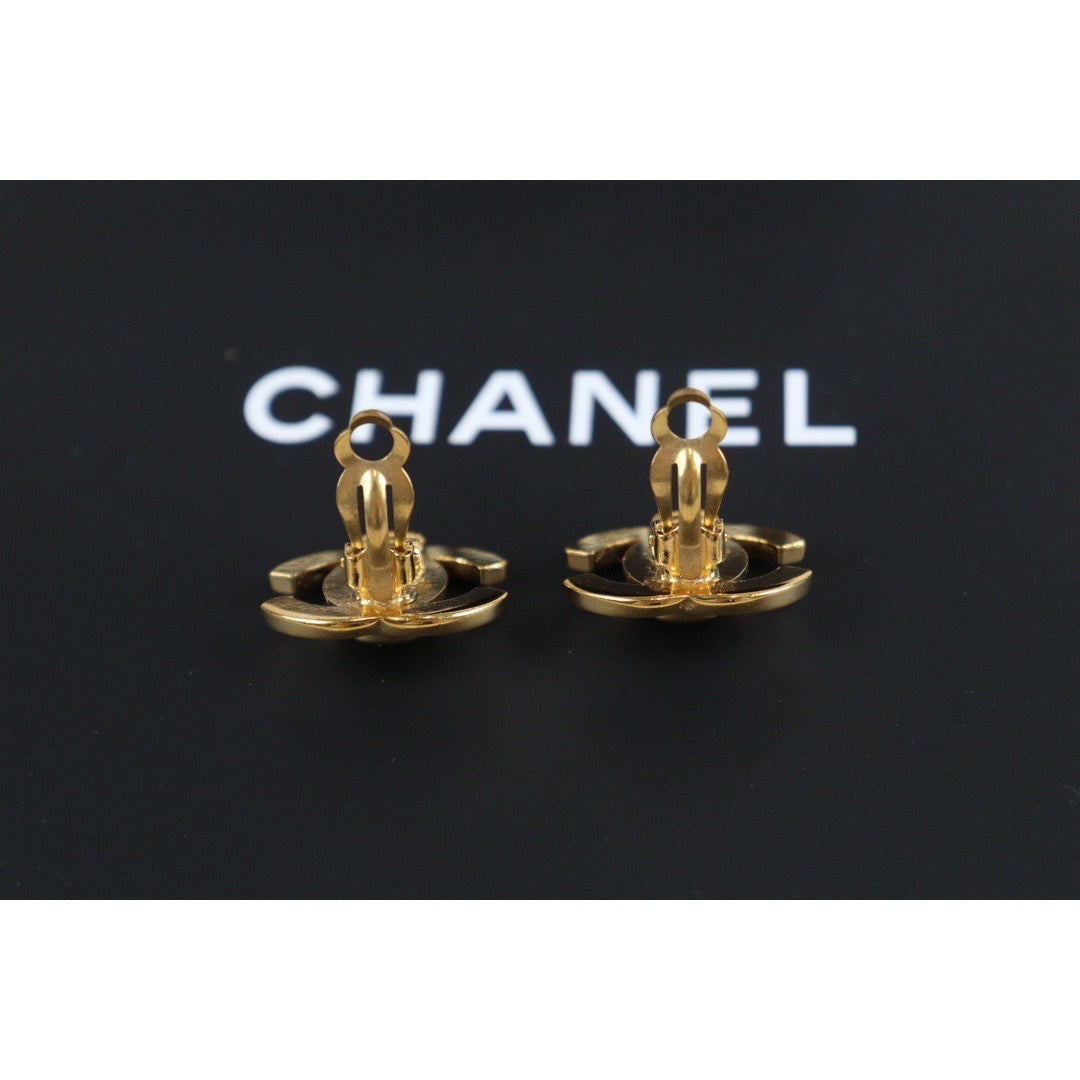 Rank A ｜CHANEL Vintage 18K Gold Plating Earrings  Made In 1995 Year ｜23101205