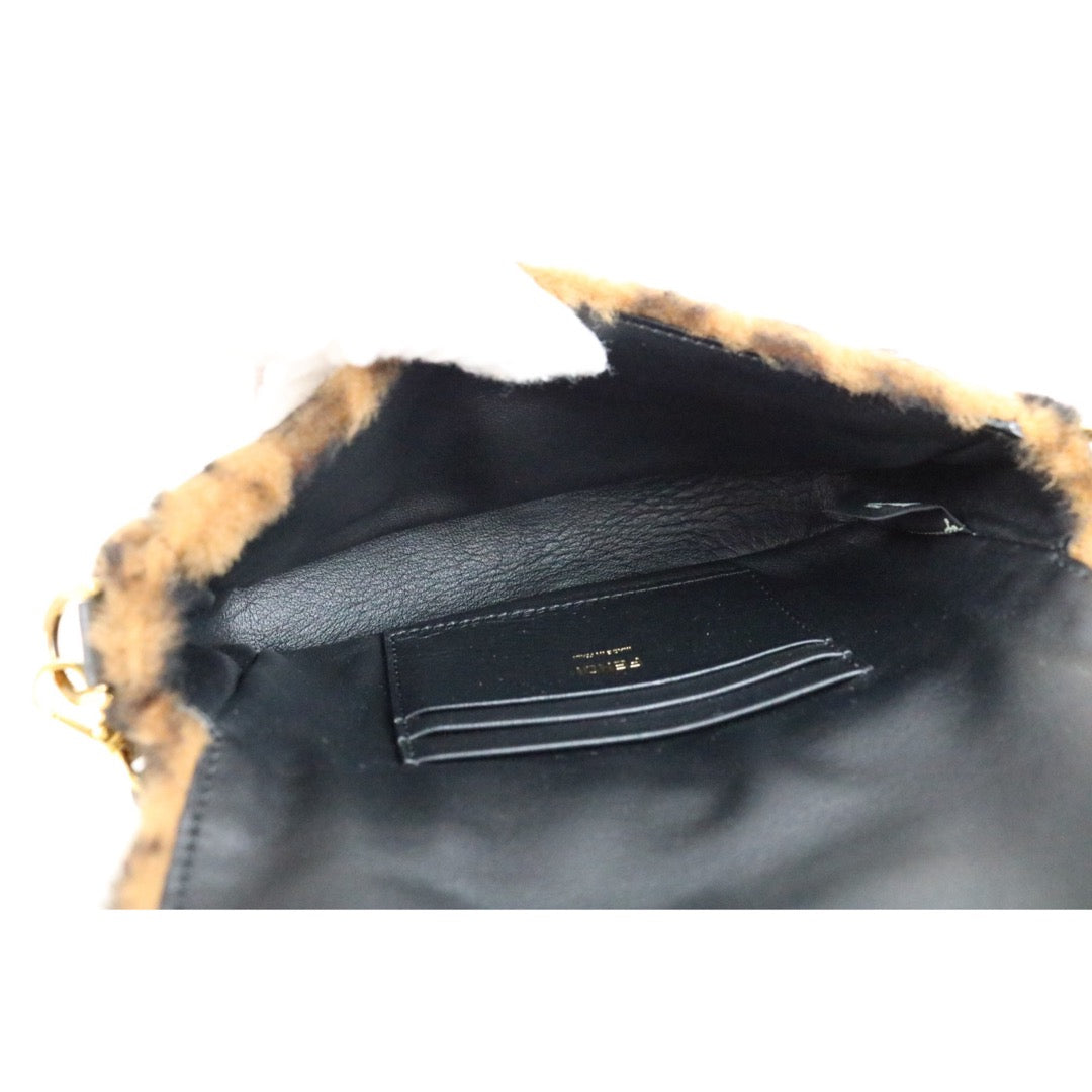 Very Good ( Rank A)｜ FENDI Zucca Mamma Baguette Sheep Skin Brown Shoulder Bag PM｜S25111302