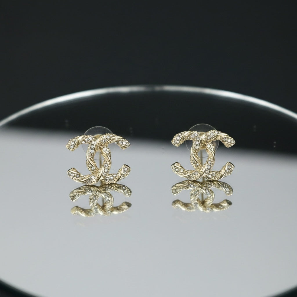 Include Authentic Detective Certificate of Authenticity｜Very Good ( Rank A) ｜CHANEL F14V COCO Mark Braids Rhinestone Earrings Made In 2014 Year｜S26062505