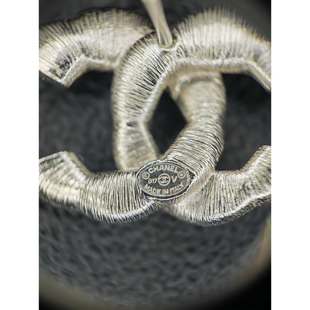 Include Authentic Detective Certificate of Authenticity｜Very Good ( Rank A) ｜CHANEL B17V COCO Mark Rhinestone Earrings Made In 2017Year｜S26040809
