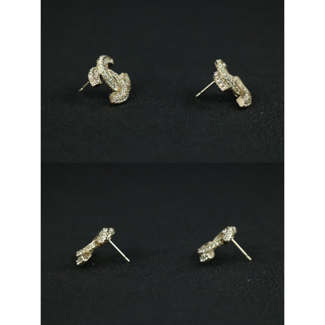 Include Authentic Detective Certificate of Authenticity｜Very Good ( Rank A)｜ CHANEL F19V COCO Mark Rhinestone Earrings Made In 2019Year｜S26051504