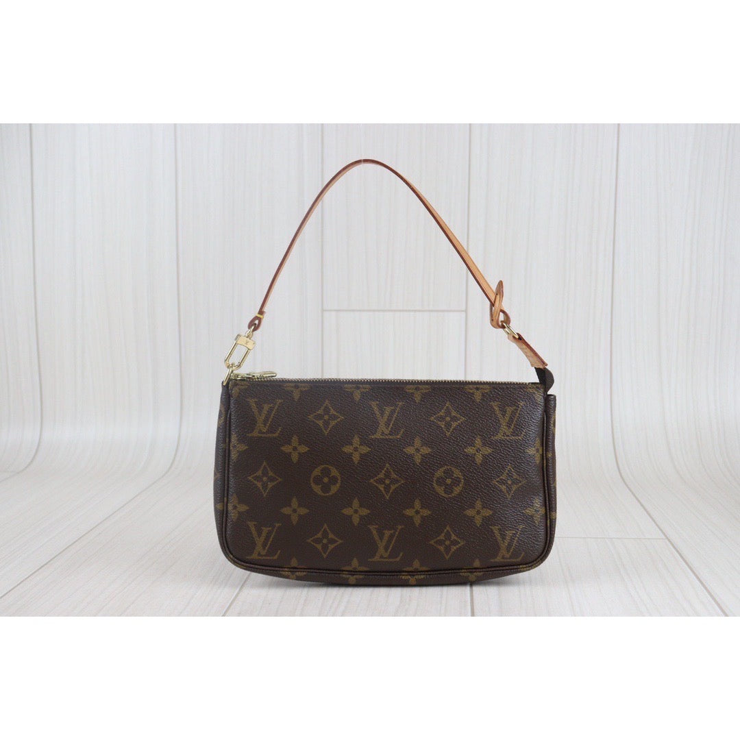 Rank A ｜ LV Monogram Pochette Accessoires ｜23090401