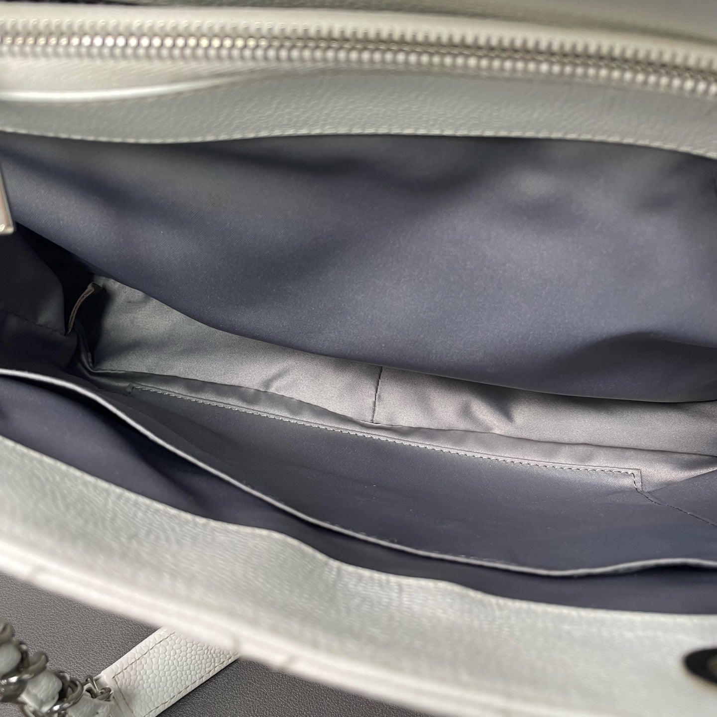 CHANEL Matrasse GST Chain Tote Bag Caviar Skin White