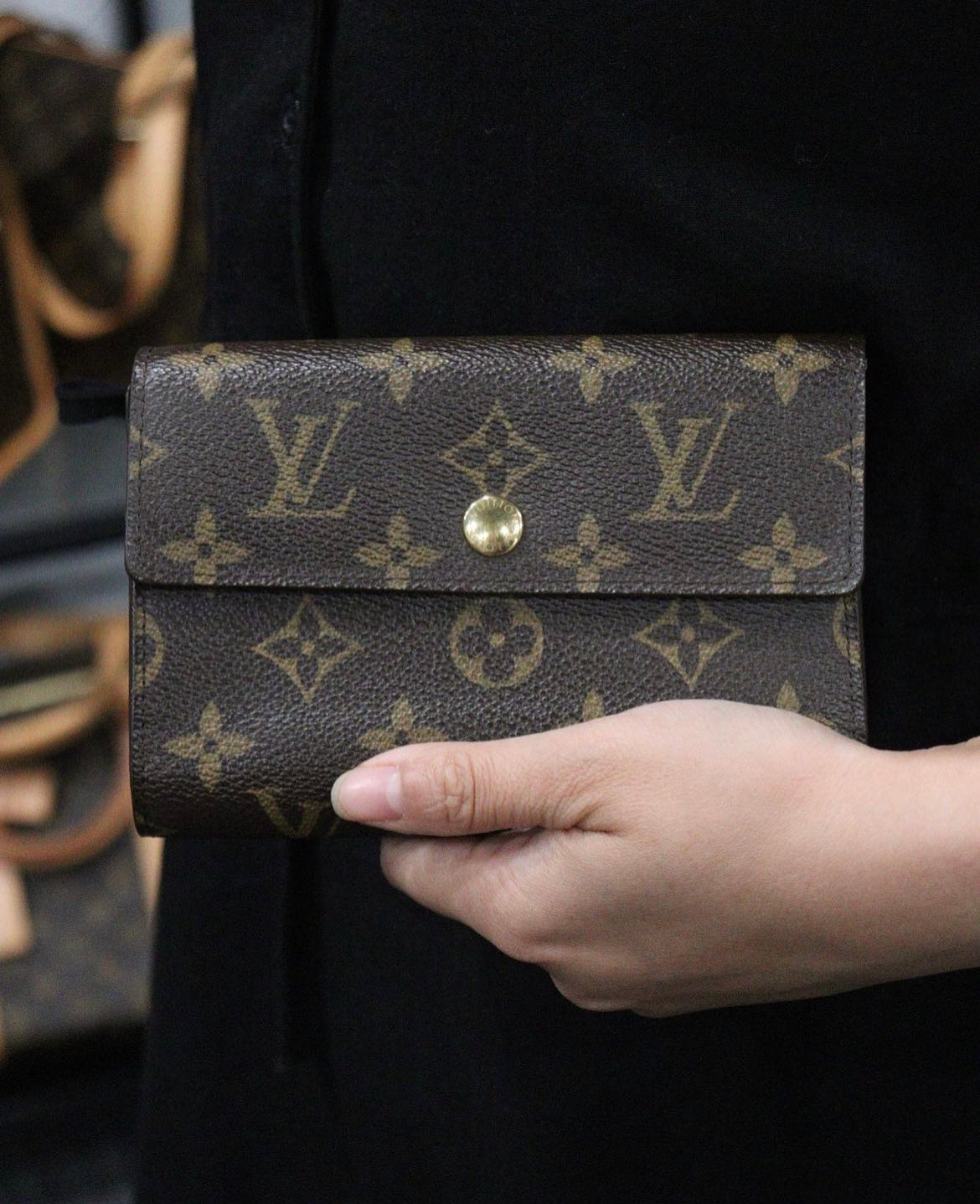 Rank AB ｜LV Monogram Portefeuil Alexandra Wallet｜23101107