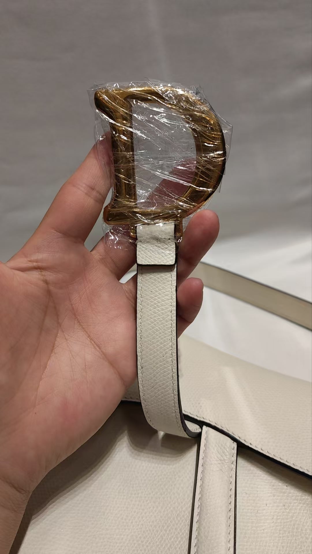 Very Good ( Rank A)｜Dior Saddle Shoulder Bag Medium White come with Entrupy Certificate of Authenticity