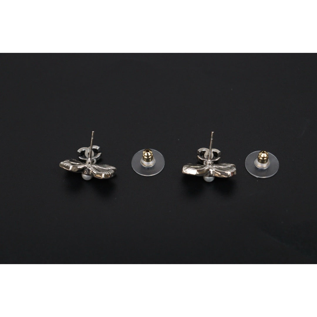 Excellent（Rank SA）｜ CHANEL A22P Coco Mark Rhinestone Rosette Silver Earrings Made In 2022Year｜S26031009