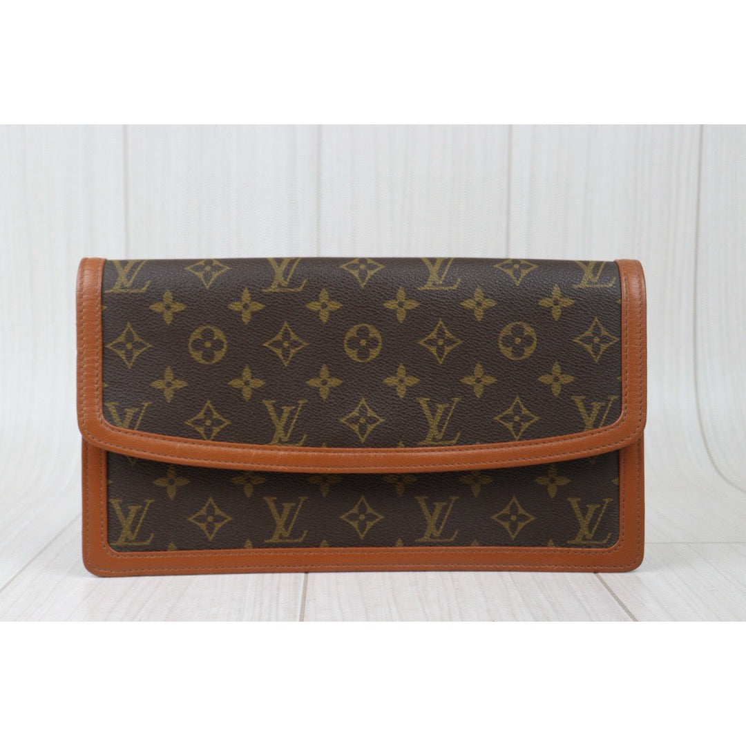Rank AB｜ LV Monogram Vintage Clutch ｜24071812