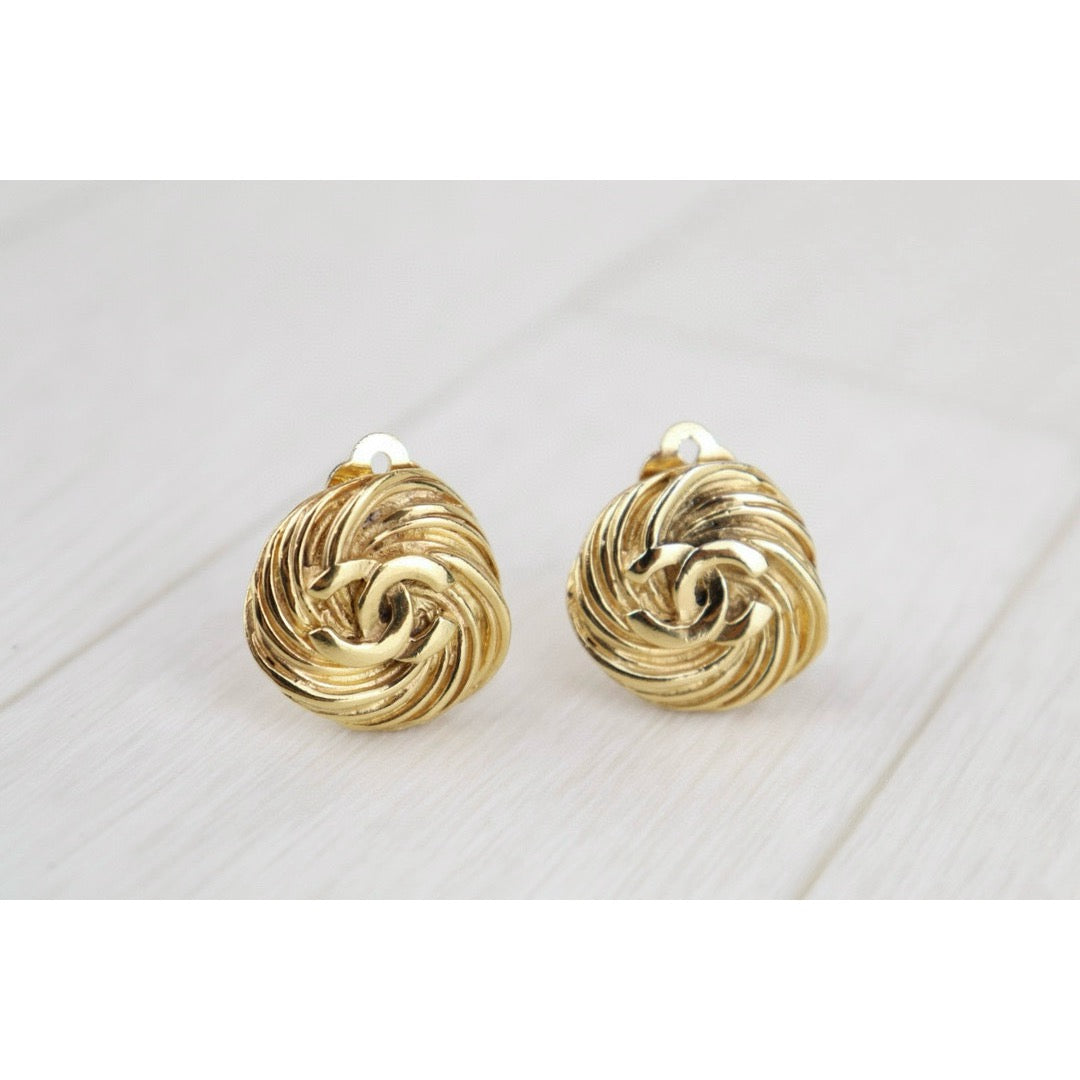 Good ( Rank AB)｜CHANEL Coco Mark Gold 24 Plated Earrings ｜H24101902