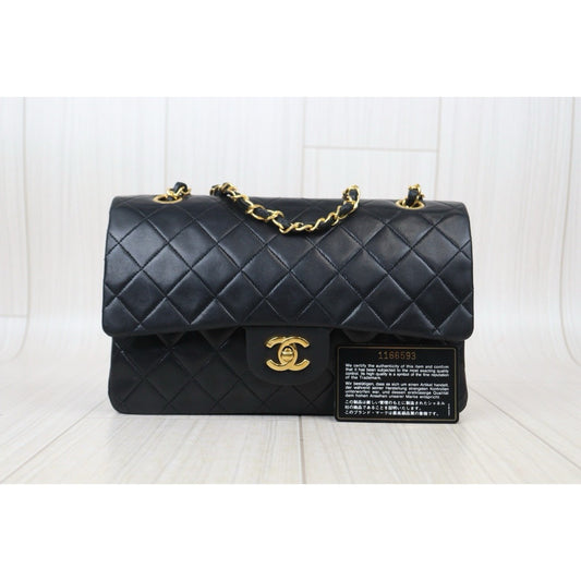 Good ( Rank AB)｜ CHANEL  Lamb Skin Black Double Flap 25 Medium Shoulder Bag Made in 1989-1991 Year ｜24091926