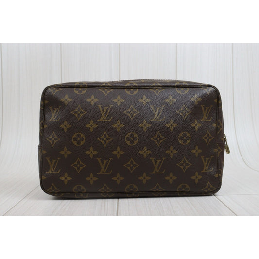 Include Entrupy Certificate of Authenticity｜Very Good ( Rank A) ｜ Louis Vuitton Truth Toilet 28 Monogram Makeup Pouch｜26090703
