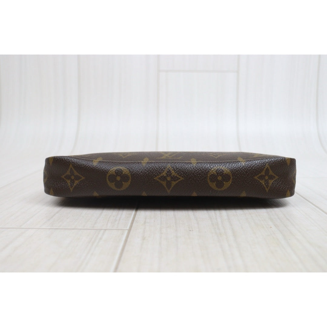 Include Entrupy Certificate of Authenticity｜Very Good ( Rank A) ｜ Louis Vuitton Monogram Pochette Accessoire｜26080621