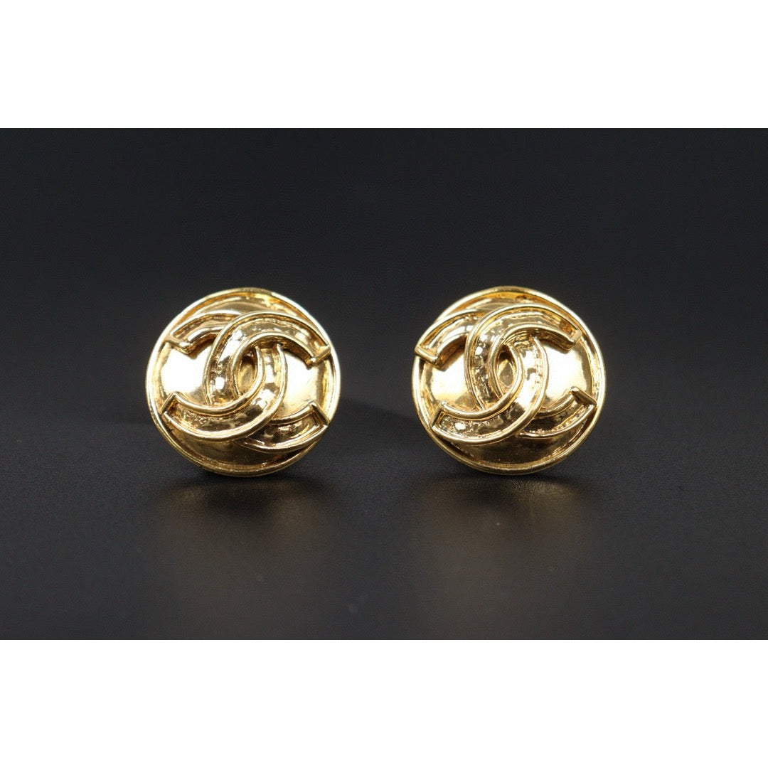 Very Good ( Rank A) ｜CHANEL Coco Mark Gold 24 Plated Earrings ｜S24112511