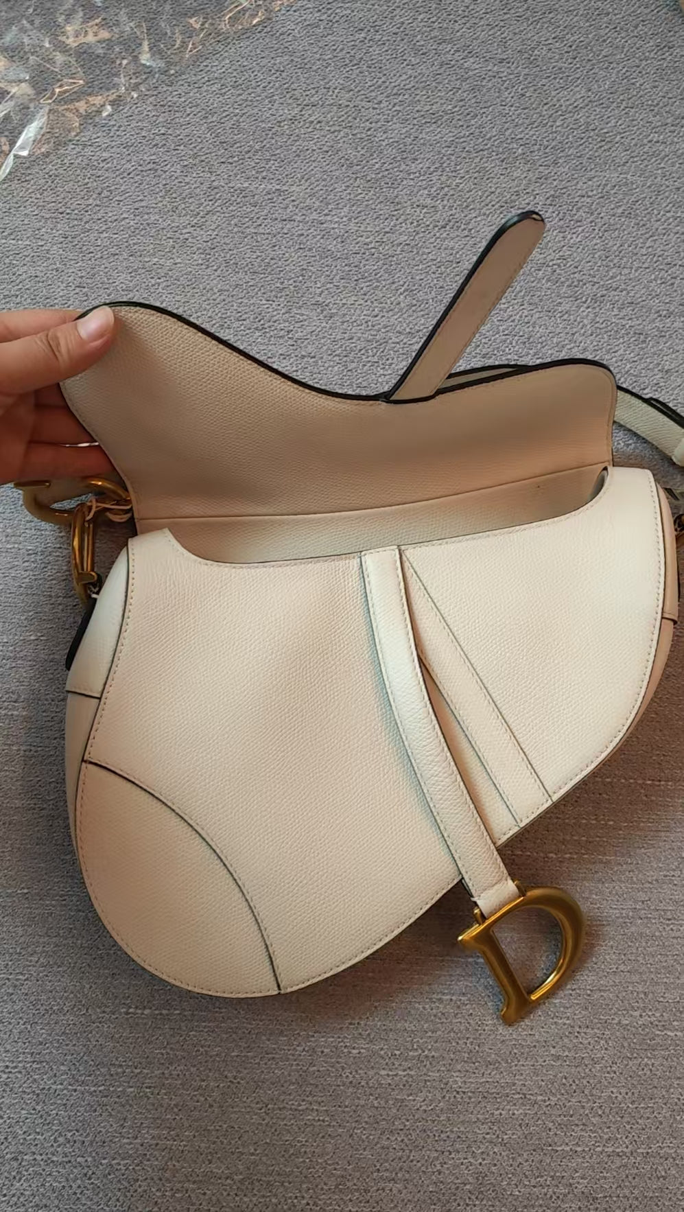 Very Good ( Rank A) ｜  Dior Smooth Calfskin Medium Saddle Bag White